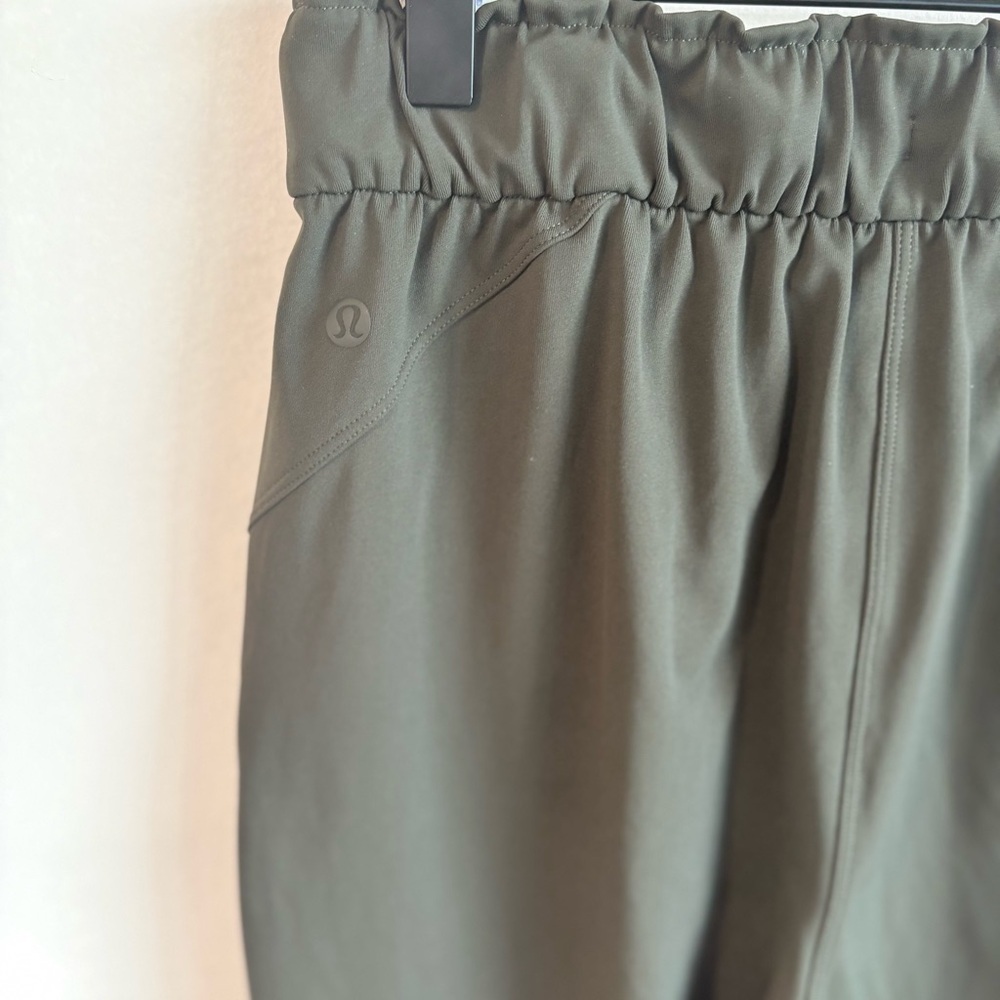 Lululemon On The Fly Joggers Dark Olive Green Pants Women’s Size 4 - Picture 7 of 8